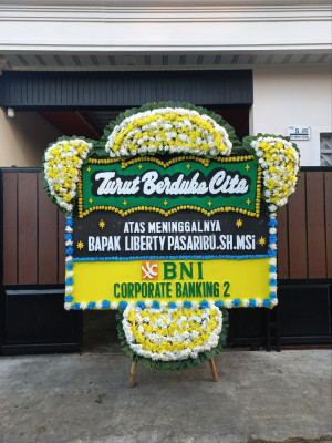 Papan Bunga Duka di Harapanjaya