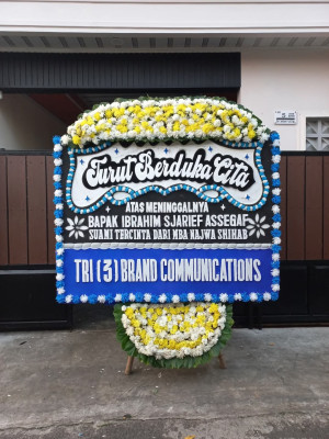 Papan Bunga Duka di Harapanjaya
